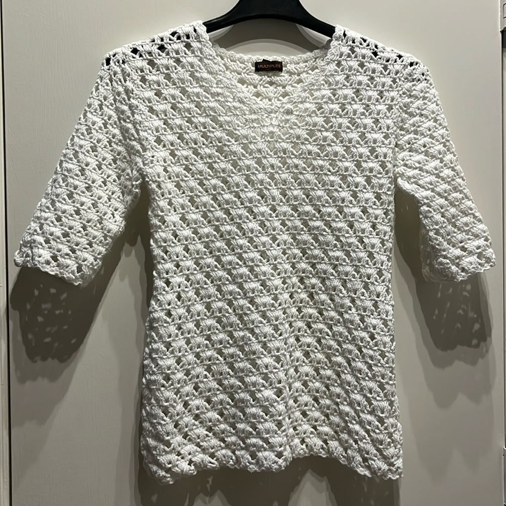 Knit white sweater cap sleeve